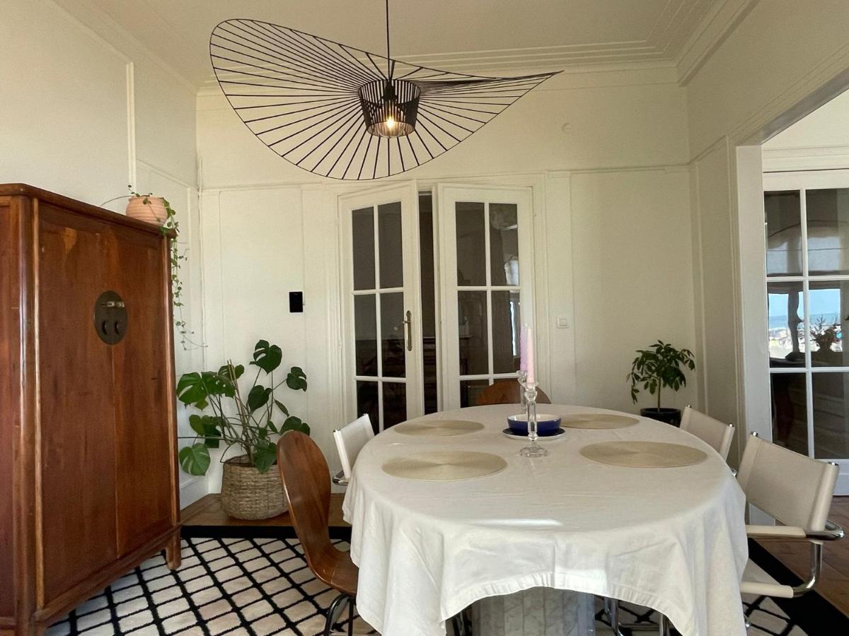 Uniek Appartement Op De Zeedijk Met Parking Oostende Exteriör bild