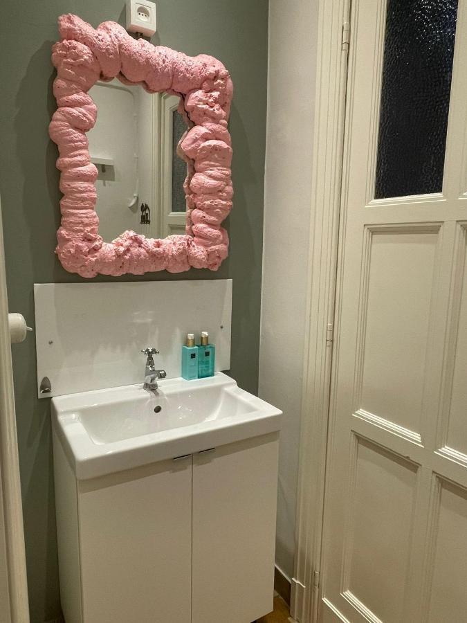 Uniek Appartement Op De Zeedijk Met Parking Oostende Exteriör bild
